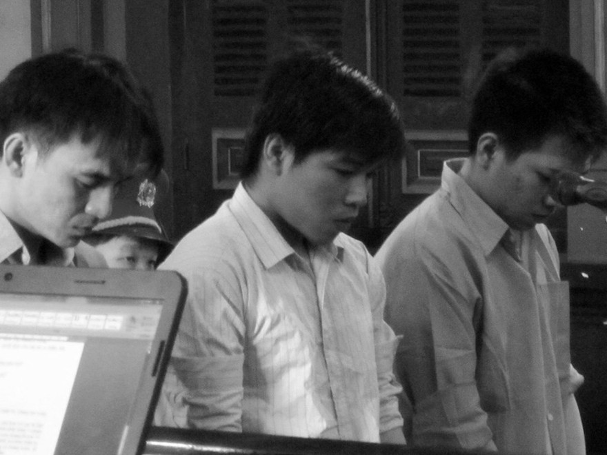 Trước vành móng ngựa, những bị cáo này có thấu hiểu nổi lòng của những ông bố, bà mẹ?