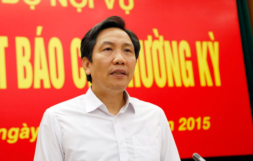 Thứ trưởng Bộ Nội vụ Trần Anh Tuấn cho rằng cần có cái nhìn khách quan đối với những cán bộ trẻ tuổi được bổ nhiệm làm lãnh đạo.