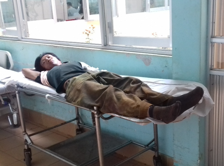 Nạn nhân bị thương nặng đang được điều trị tại bệnh viện tỉnh Gia Lai.
