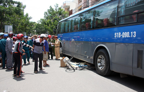Bé gái tử vong trong tai nạn. Ảnh: Xuân Ngọc/ VnExpress.