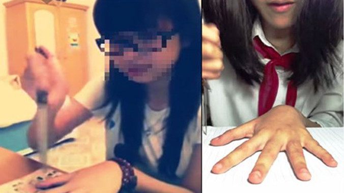 Không ít các học sinh cũng tham gia trò chơi nguy hiểm này.