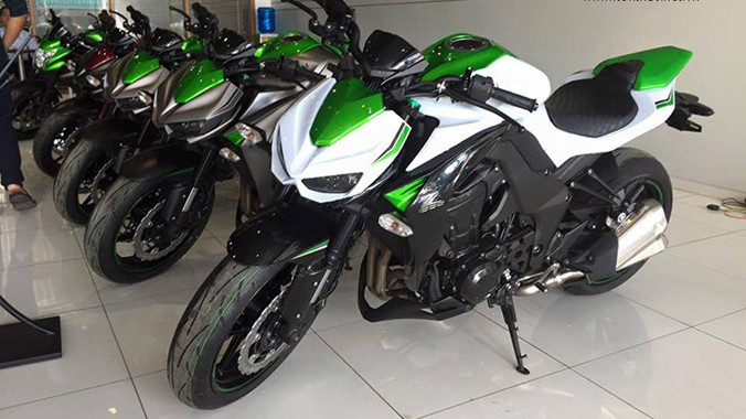 Dự đoán, Kawasaki Z1000 2016 sẽ có giá khoảng 390 triệu đồng tại các đại lý không chính thức của Kawasaki. Bởi mặc dù chưa đưa về Việt Nam, nhưng mức giá mà đại lý chính hãng niêm yết là 390 triệu đồng.