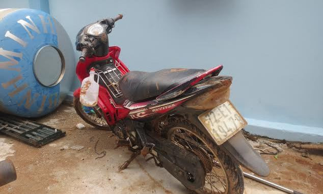 Chiếc xe gắn máy mà nghi can sử dụng.