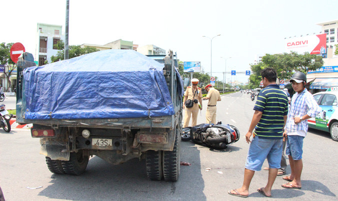 Hiện trường xảy ra vụ tai nạn. Ảnh: Đào Phan.
