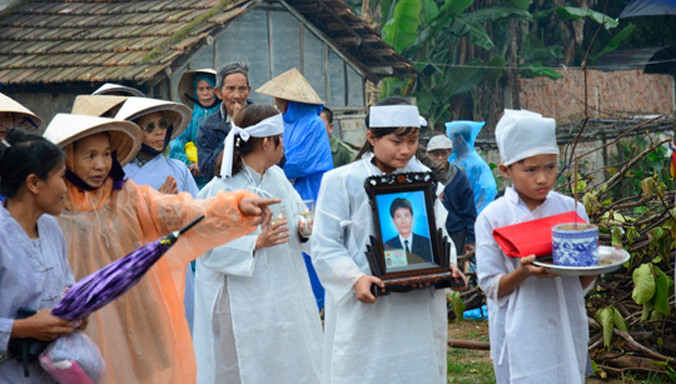Đưa tang ông Bửu Ảnh: Lý Sơn.