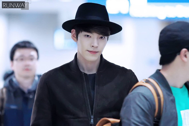 Nam diễn viên Kim Woo Bin giảm 10kg sau đợt hóa trị liệu đầu tiên.