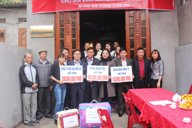 Công đoàn Công ty Kho vận Hòn Gai bàn giao nhà “Mái ấm Công đoàn”