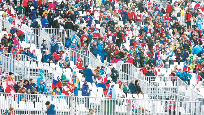 Rất nhiều người xem đã đến muộn khi môn thi đấu đã diễn ra. Ảnh: BBC