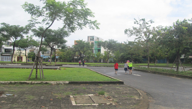 Công viên cây xanh thảm cỏ này sẽ không còn tồn tại. Ảnh: Nam Cường.