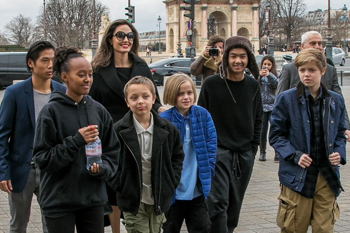 Angelina và Brad đang giành quyền nuôi con.