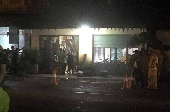 Công an đang khám nghiệm hiện trường, khám nghiệm tử thi. Ảnh: Zing