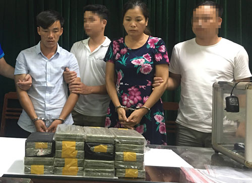 Giàng A Lành và Vũ Thị Xuân tại cơ quan công an. Ảnh: Công an Thái Nguyên