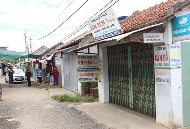 Tiệm vàng Kim Yến Truyền của mẹ con anh Truyền. Ảnh: Tiền Phong