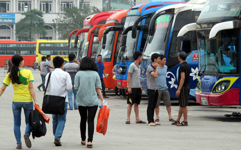 Vì sao phí bến xe Nước Ngầm cao gấp 3 lần bến nhà nước?