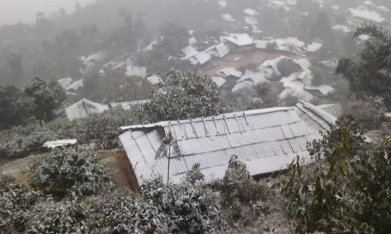 Tuyết rơi ở Yên Bái. Ảnh: Dân Việt.