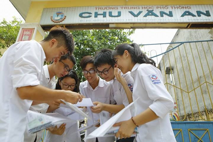 Thi THPT: Đề văn dễ thở, phát hiện thí sinh mang tài liệu vào phòng thi