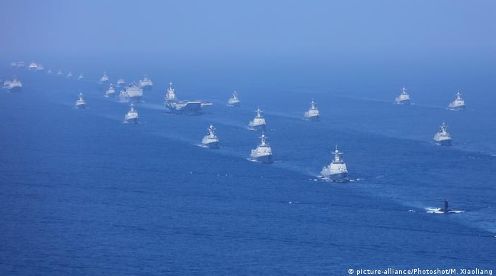 Các tàu Trung Quốc trong một đợt tập trận trên Biển Đông