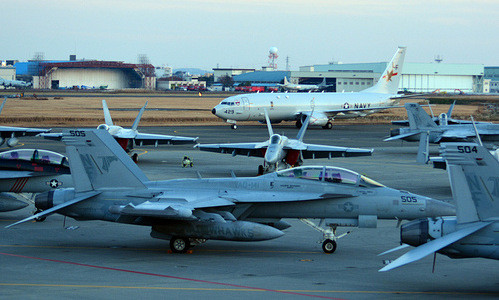 Máy bay hải quân Mỹ triển khai tại căn cứ Atsugi. Ảnh: Hải quân Mỹ.