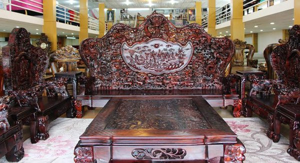 Bộ bàn ghế đắt nhất Việt Nam. 
