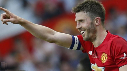 Carrick muốn kết thúc sự nghiệp trong màu áo Man Utd. Ảnh: Reuters.