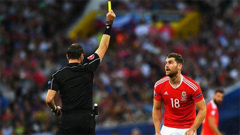 Công bố trọng tài bắt chính 2 trận bán kết EURO 2016