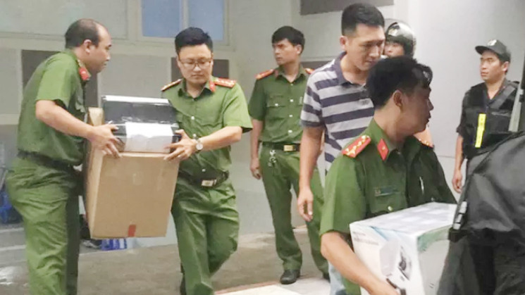 Công an thu giữ nhiều tài liệu tại Alibaba