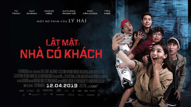 Poster phim "Lật mặt 4 - Nhà có khách".