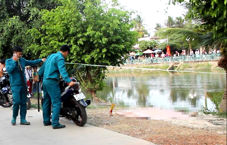 Hiện trường vụ cô gái chết đuối dưới sông Cầu Ngang.