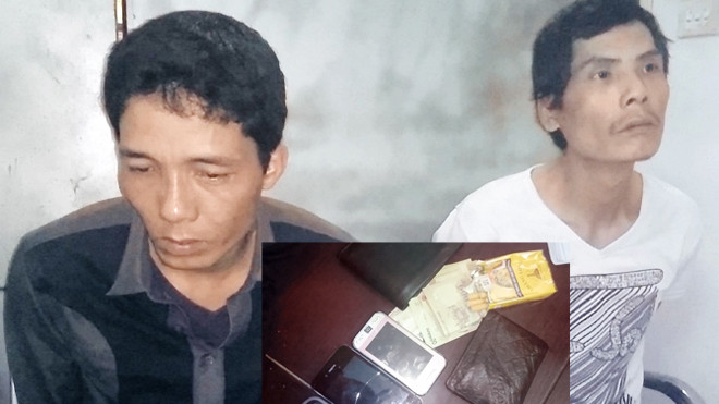 Hai đối tượng móc túi và tang vật liên quan