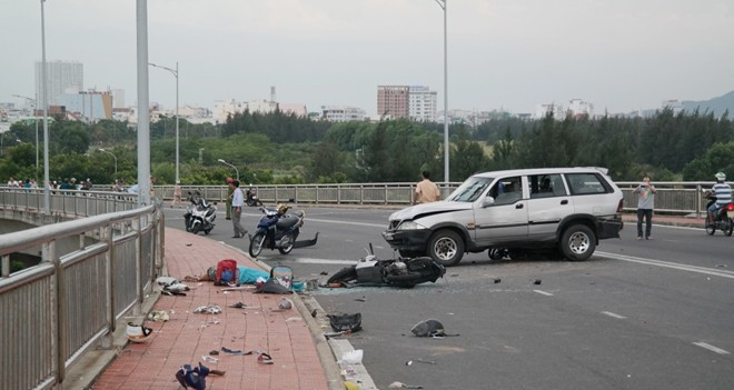 Hiện trường vụ tai nạn. Ảnh: Đoàn Nguyên/Zing.