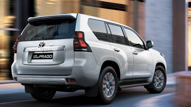 Land Cruiser Prado 2017 giá bán lẻ là 2.262.000.000 đồng