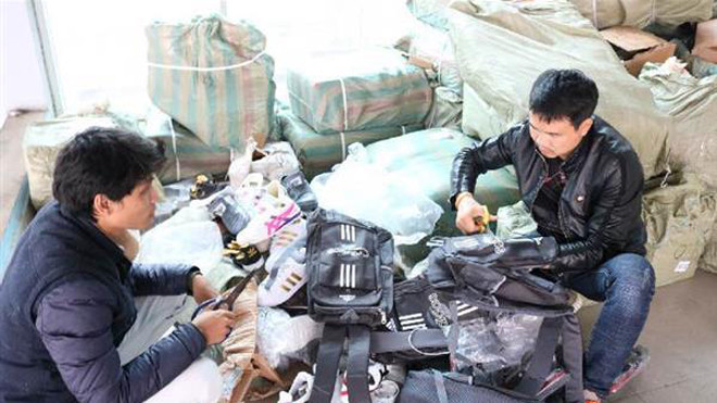 Tang vật vi phạm của Cty TNHH Hưng Phát. Ảnh: Diệu Thùy - Hải quan Cha Lo