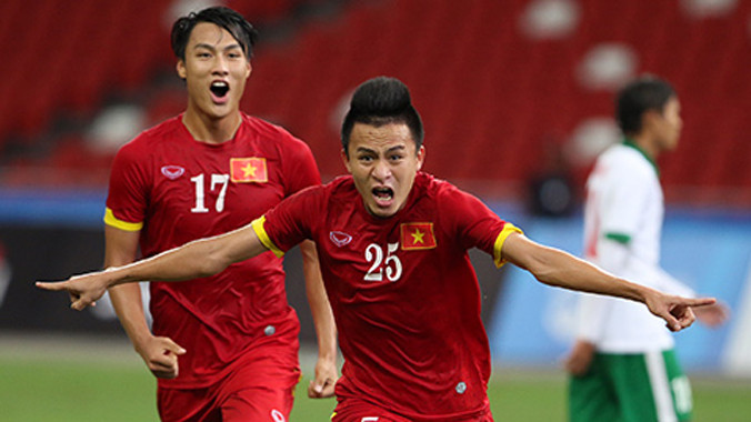 'Mối tình sét đánh' giữa HLV Miura và Huy Toàn