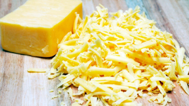 Pho mát là thực phẩm giàu chất canxi 