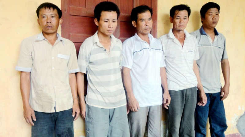 Các đối tượng tại cơ quan công an.