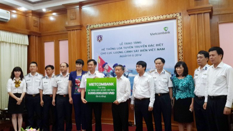 Tặng hệ thống loa tuyên truyền đặc biệt cho cảnh sát biển 