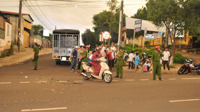 Hiện trường vụ TNGT.