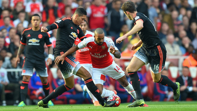 Các cầu thủ M.U 'không hài lòng' với chiến thuật của Van Gaal?