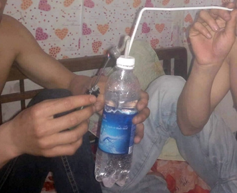 "Đập đá" là con đường ngắn nhất hủy hoại tương lai.