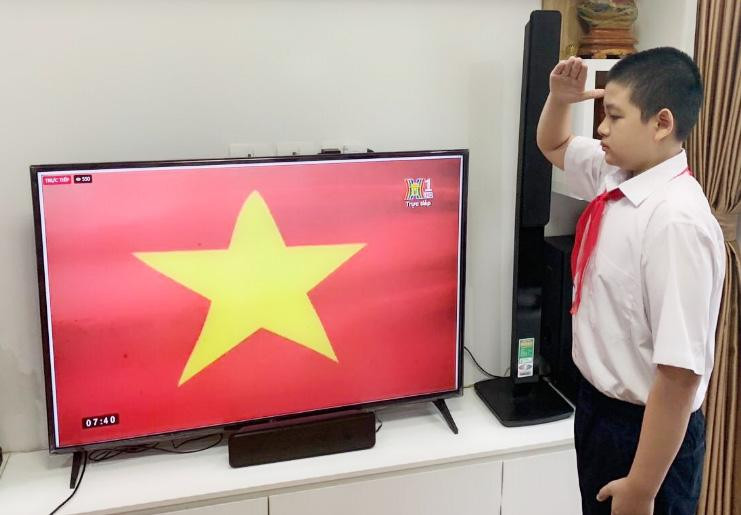 Sáng nay, 57/63 tỉnh, thành khai giảng năm học đặc biệt trong lịch sử giáo dục