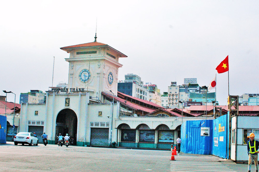 Cảnh vắng vẻ đìu hiu 'chưa từng thấy' ở chợ Bến Thành