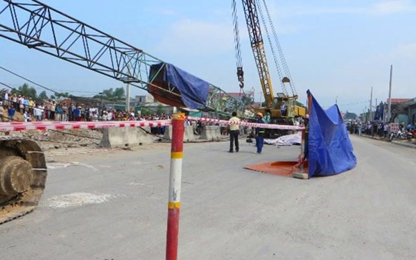 Bản tin 14H: Cẩu đứt cáp, một công nhân tử vong tại chỗ