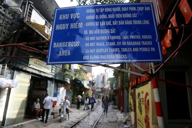 Lắp barie, camera để 'cà phê đường tàu” hoạt động trở lại?