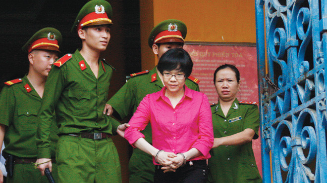 Thay vì chỉ trích vào bị cáo chủ chốt Huyền Như, các luật sư đang hướng trách nhiệm về phía Vietinbank