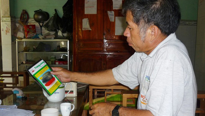 Nông dân Bình Định bức xúc vì mua giống dưa hấu rởm, không nảy mầm. Ảnh: Minh Hoàng.