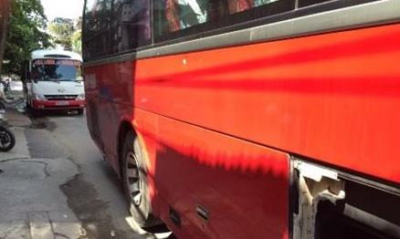 Xe khách chạy tuyến Hải Phòng – Quảng Ninh. Ảnh: Dân trí