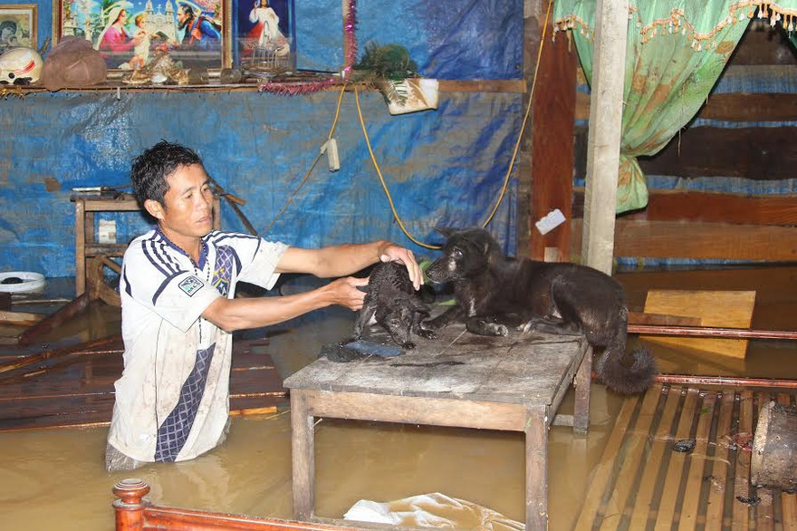 Hình ảnh mới nhất từ tâm lũ Hương Khê