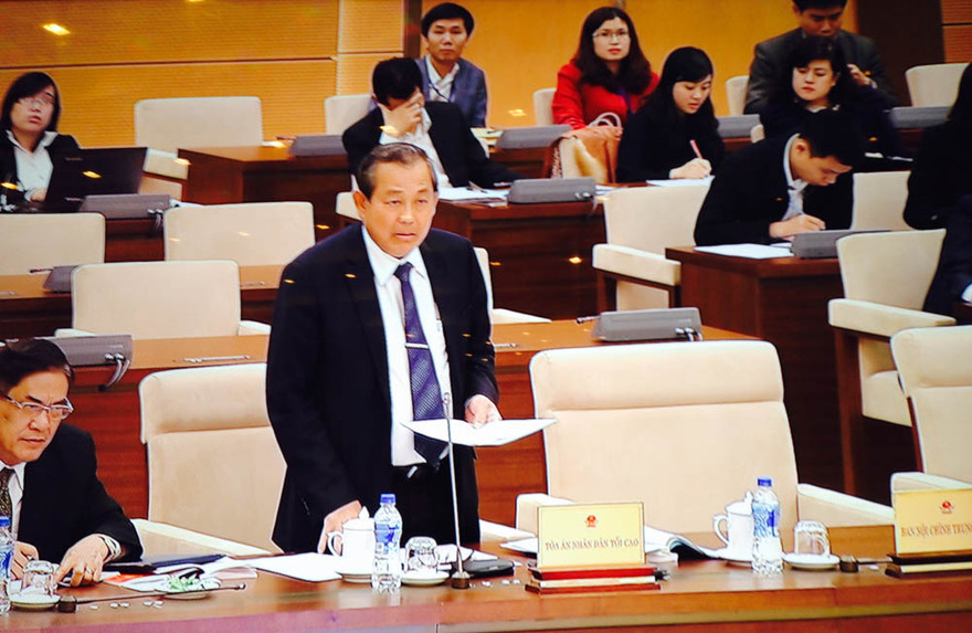 Chánh án Trương Hoà Bình tại phiên chất vấn