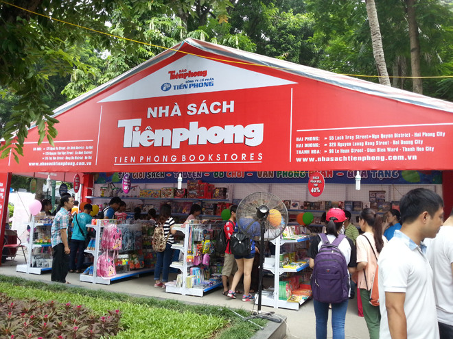Nhà sách Tiền Phong tặng hàng ngàn phần quà cho độc giả