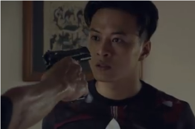 Tính mạng Lê Thành bị đe dọa khi bước vào cuộc chơi với 2 ông lớn.